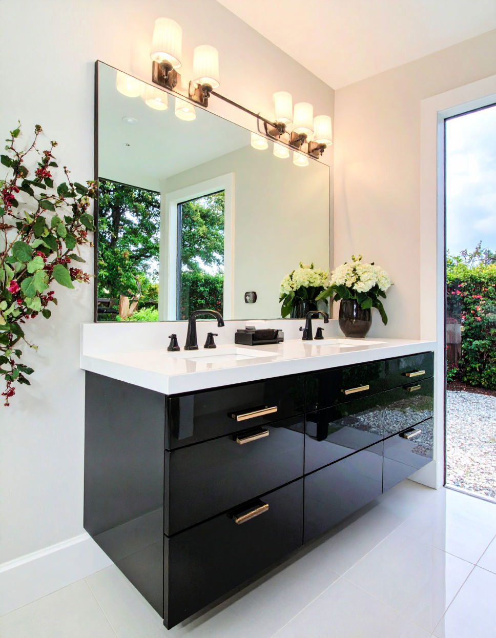 Floating Vanity With Glossy Finish