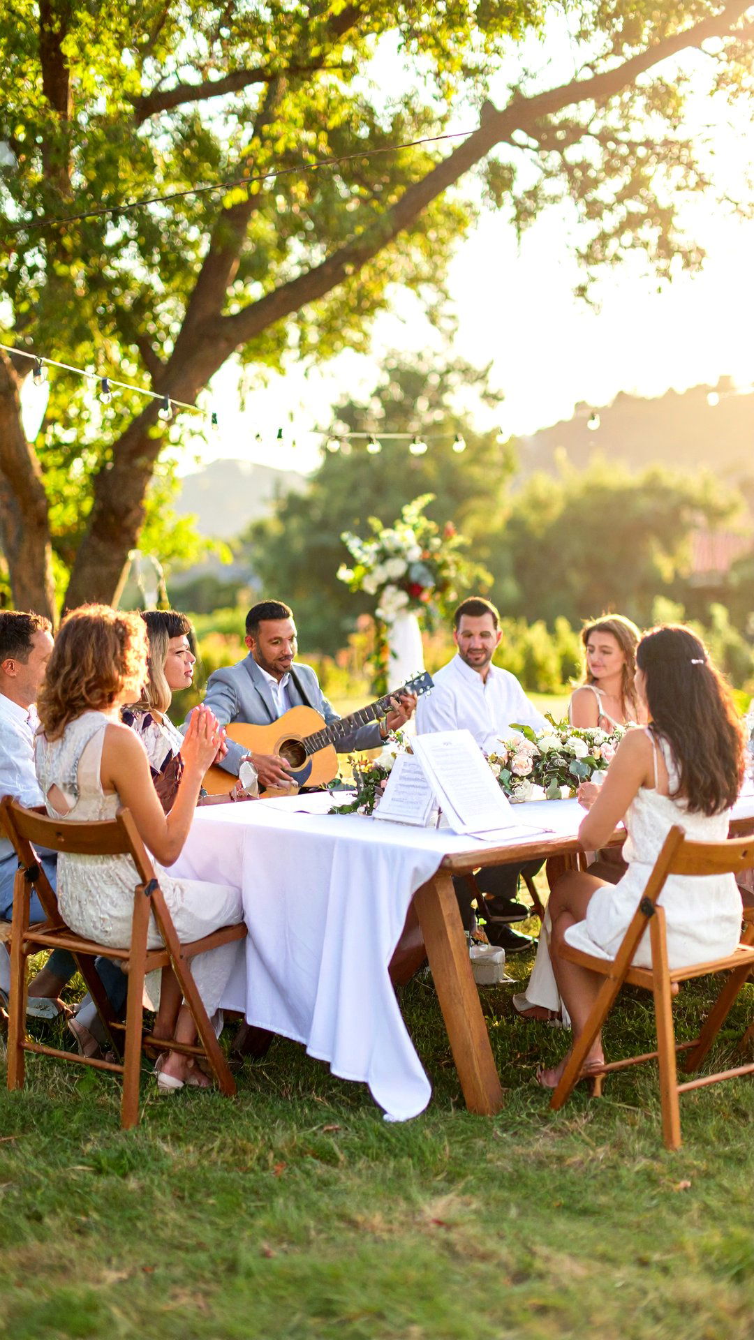 Acoustic Set Casual Wedding Ceremony - 25 casual wedding ideas