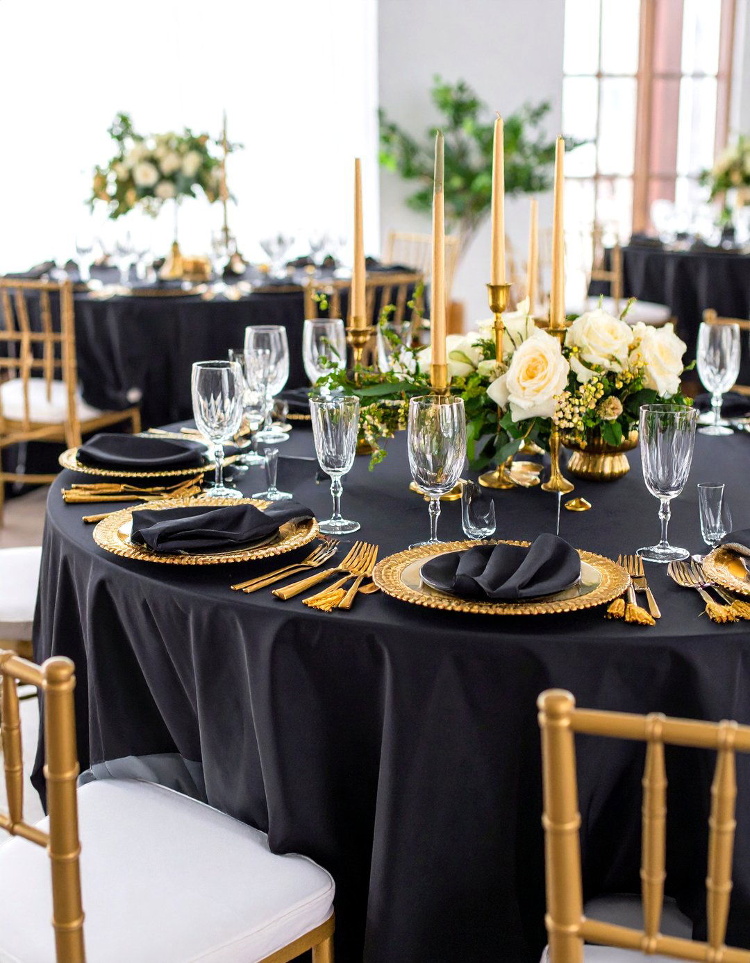 Black and Gold Palette That Pops With Polished Glamour - 25 art deco wedding ideas