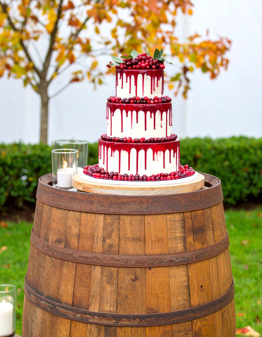 Cranberry Drip Cake Display Fall Wedding Decor - 25 fall wedding décor ideas