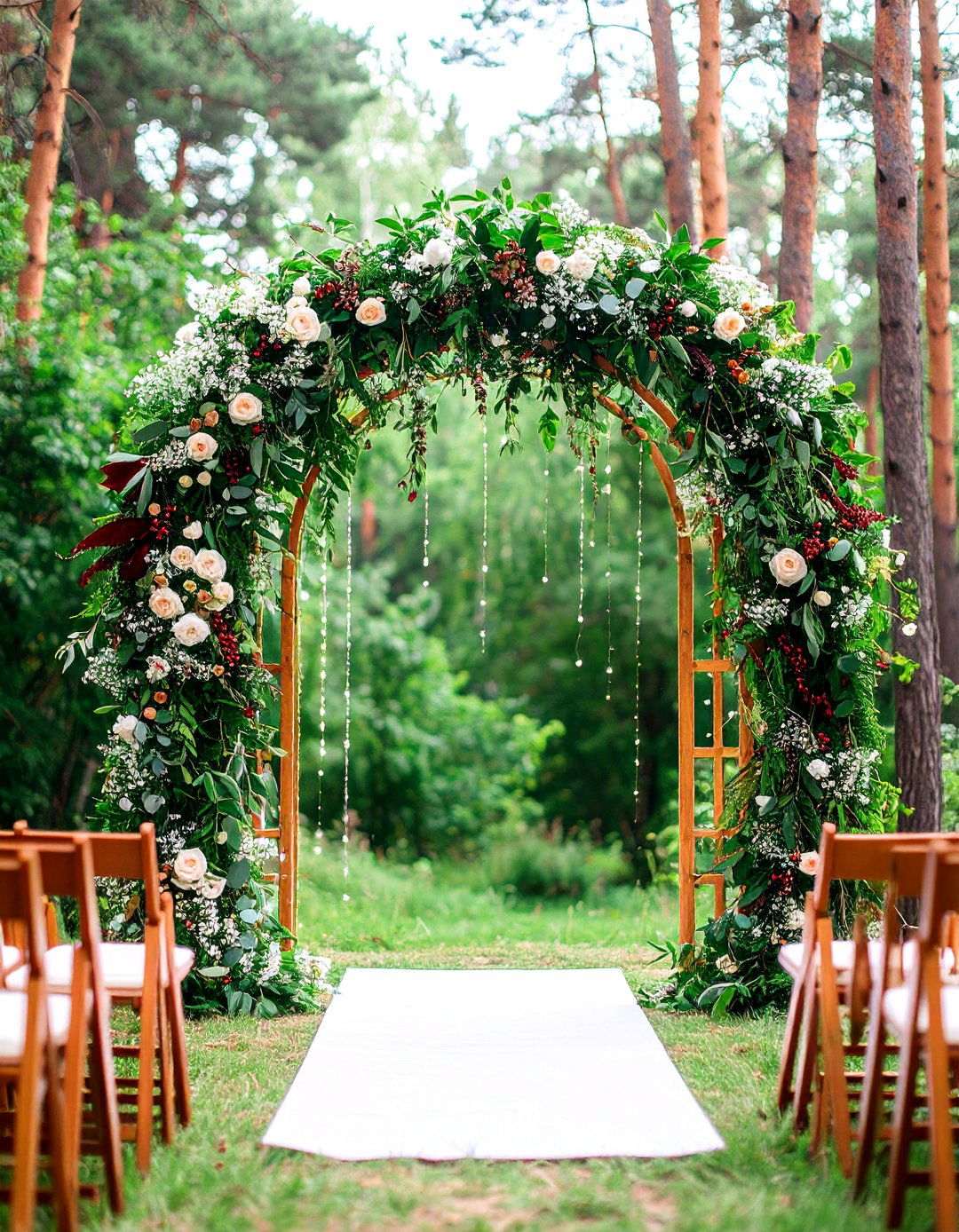 Foraged Greenery Ceremony Arch Fall Wedding Decor - 25 fall wedding décor ideas