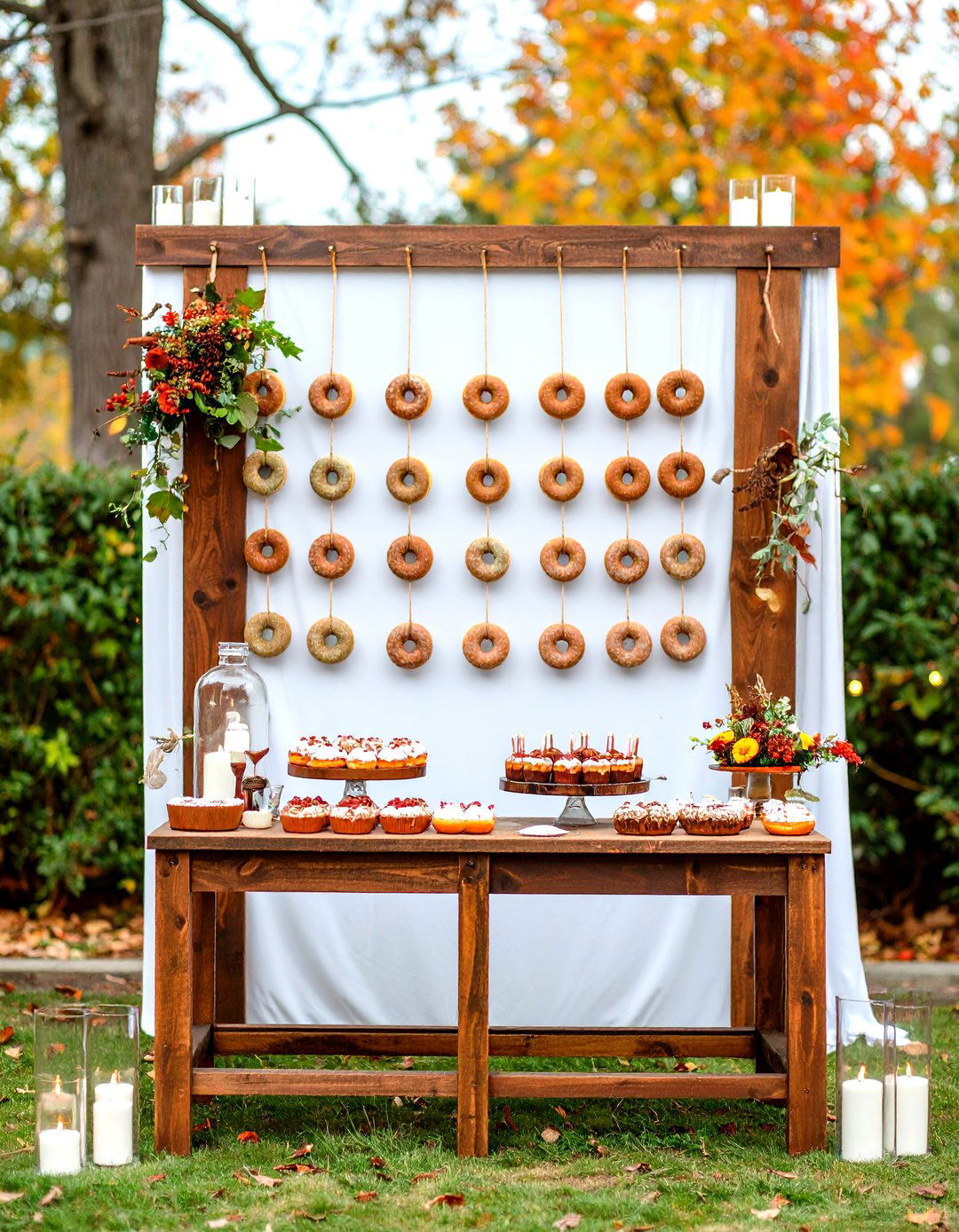 Hot Donut Dessert Wall Fall Wedding Decor - 25 fall wedding décor ideas