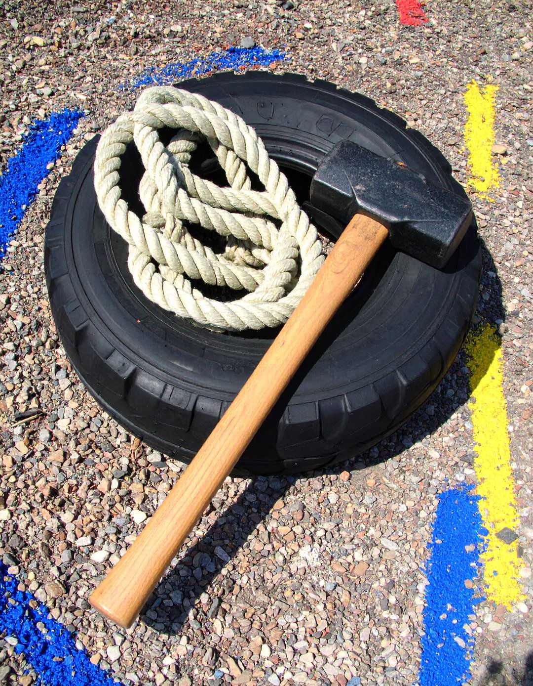 Outdoor Gym Tire Flip and Sledgehammer Zone - 25 outdoor gym ideas