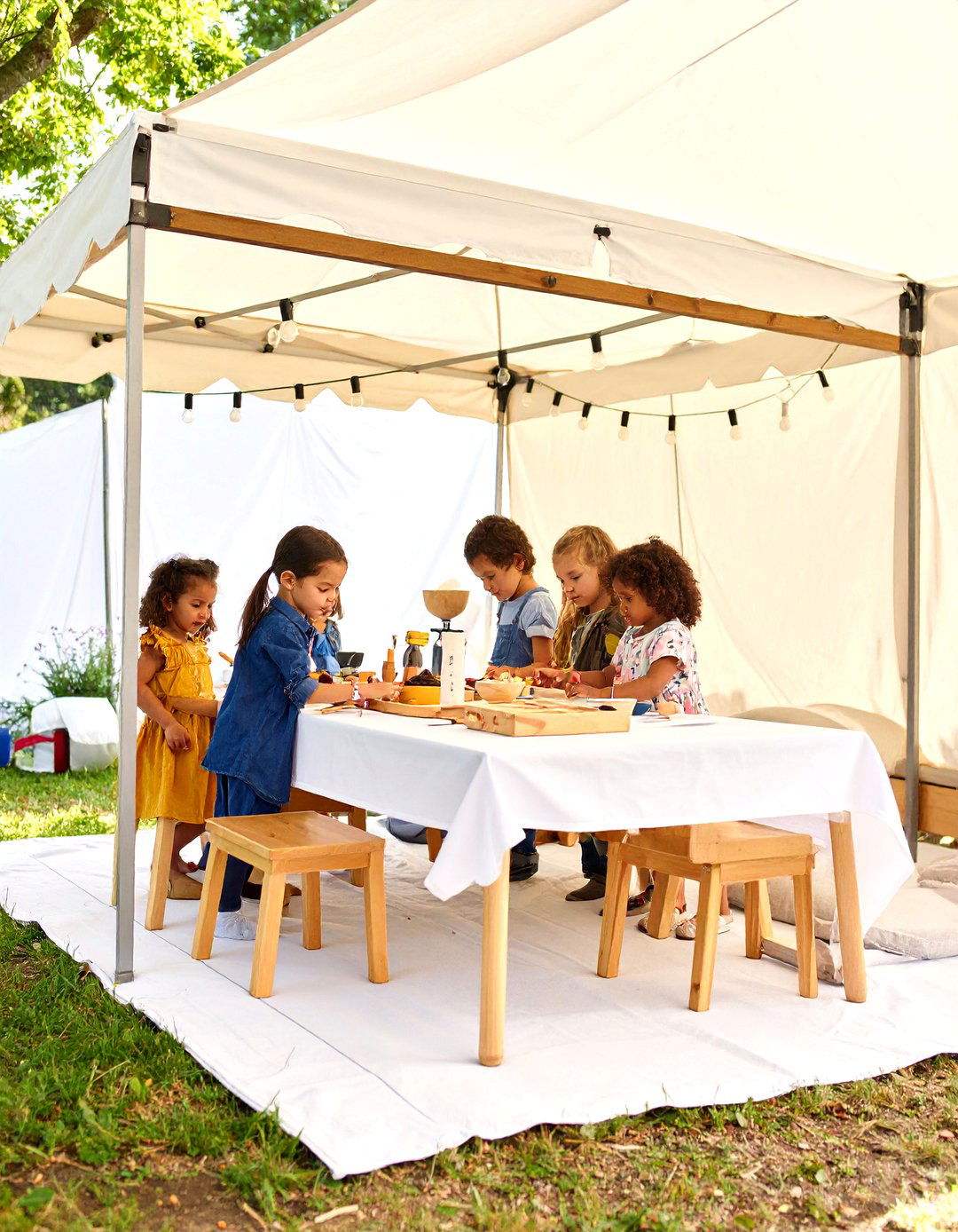 Outdoor Maths Investigation Station - 25 eyfs outdoor area ideas