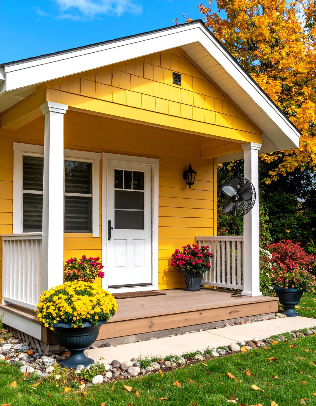 Screen Ready Open Gable Porch Keeps Bugs at Bay - 25 open gable porch ideas